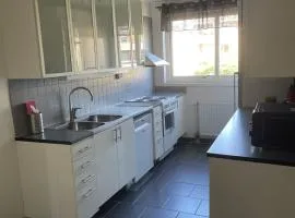 2 bedroom apartment close to the station