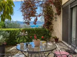Cozy Cottage με Σοφίτα και Θέα!