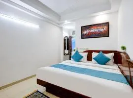 Hotel Chanchal Deluxe -A Unit Of Nihar Hotels-Just 2 minutes Walking Distance From New Delhi Railway Station