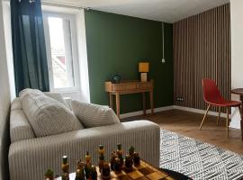 Charmant appartement - Centre historique Aubusson: Aubusson şehrinde bir otel