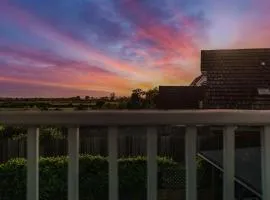 Sun Set House With Hot Tub