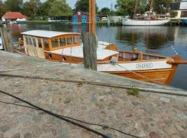 Boot Rosi Hafen Greiswald