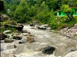 RIVER EDGE Home stay