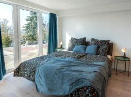 Modernes Apartment mit Odenwald-Panoramablick、Brensbachのホテル