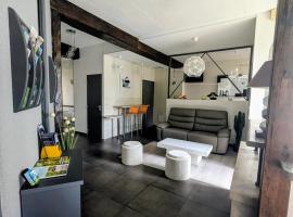 Hôtel de Clèves, хотел в Невер