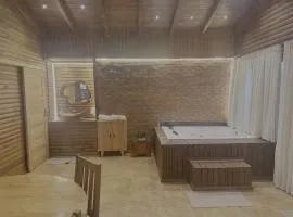 Cabana com Hidro, Lareira e Piscina Privativa