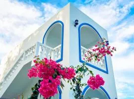 De BOUGENVILLE Tulap Beach Front