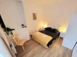 Ribère 1 Central, 2 people, sanctuaries