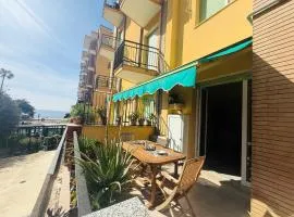Terrazza Roma vista mare nel cuore di Andora