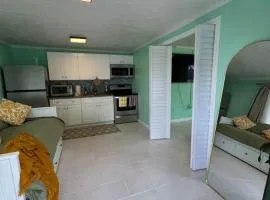 Rivers Edge Bungalow (Front side)