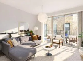 Walker's Point Apt with Gym and Balcony