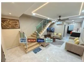 Elegant Modern Stay , Middle Town Kulai 10-11 Pax