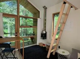 Riverside Getaway and Wood-Fired Sauna