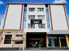 Super Townhouse Narayanaguda Metro Station Formerly Hotel Anshu Grand, hotel u gradu 'Vidya Nagar'