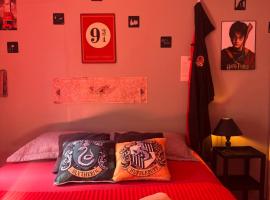 Suíte Harry Potter - Pousada Castelo do Luar، فندق في بنها