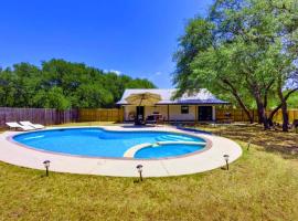 Charming Salado Cottage, Pool, Hot Tub, Villa, ξενοδοχείο σε Salado