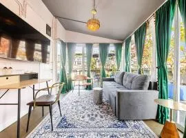 Levinsky Rooftop Loft by Shays Urban