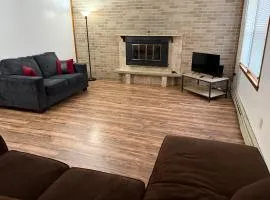 Private house with 4 bedrooms and 2 bathrooms, direct NYC Manhattan train only 10 minute walk away, MetLife Stadium FIFA World Cup 30 minutes away