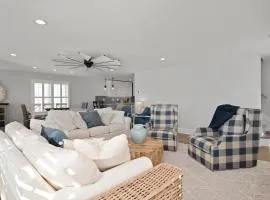 Sound Waves by Oak Island Accommodations
