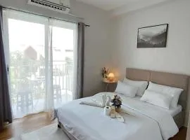 Studio unit with balcony Near Roxas night market