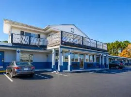 Whispering Pines by Hotel O White stone VA