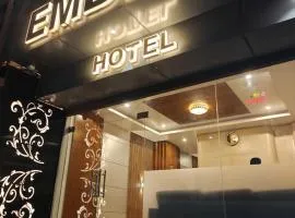 Hotel Ember