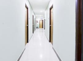 Townhouse VIP Hills Hitech City: Haydarabad'da bir otel