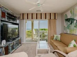 Garris Hideaway #2 by Oak Island Accommodations