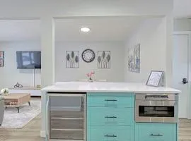 Modern 3BR Suite Steps to C-Train Near Zoo & DT
