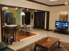 Modern 2BR Apartment in Clifton