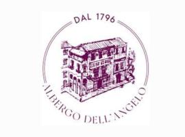 Albergo dell'Angelo, hotel v destinaci Pieve di Teco