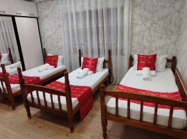 Sayora Guest House, khách sạn ở Khorugh