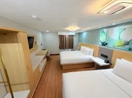 Wyndham Garden Salina Conference Center