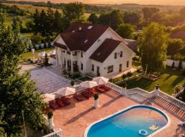 Virginia Gardens, hotel v mestu Băile Govora