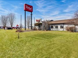 Red Roof Inn & Suites Tomah, hotel di Tomah