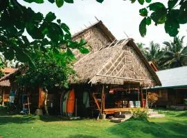 Toroi Koat Surf Camp Mentawai