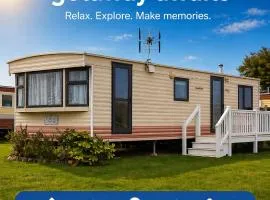 The Hemsbee Static caravan 117 Sandsgate Hemsby