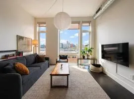 Modern 1BR Apt with Rooftop, Gym, and Parking