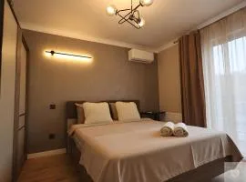 RentHouse Apartments - Airport Loft