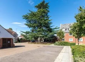 Cedar - Cosy 2 Bed Apartment Close to Town