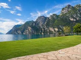Oxygen Riva del Garda Monolocale con Balcone e Bike Room