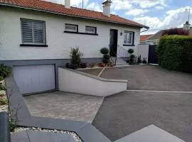 Chambre cosy pour 2 personnes en centre-ville - Confort & calme