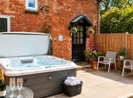 Juliet Cottage HOT TUB Sleeps 3 Singles or Double