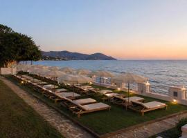 Villa Sarina Hotel & Riva Beach Club, hotel a San Mauro Cilento