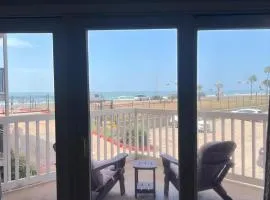 Ocean & Pool Views- Cruise Parking-2 Pools- HotTub - GYM - Shoreline Stays 6101