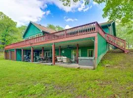 Hot Tub and Shared Dock Lakefront Grove House