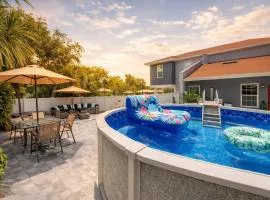 4 Bedroom House Near Downtown Tampa Sleeps 12 Pool Private Patio Pet Friendly