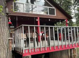 Creekside Cabin Pet Friendly Peaceful Cabin