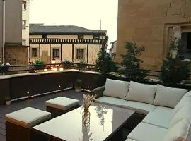 Edificio Privado con Terraza