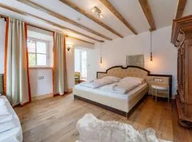 Biber Art Apartment 2 Small